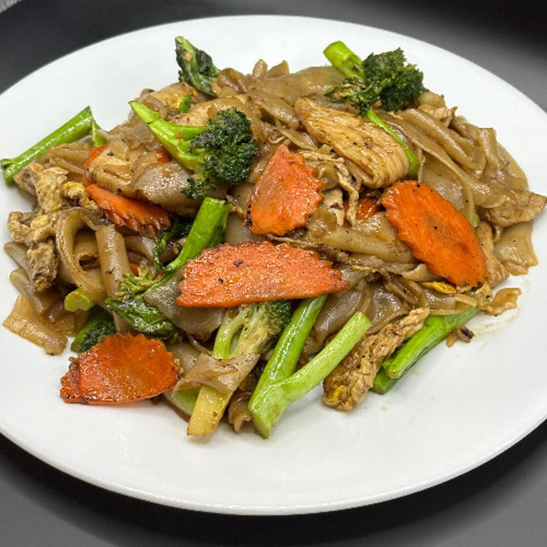 Authentic Thai Pad See Ew Noodles