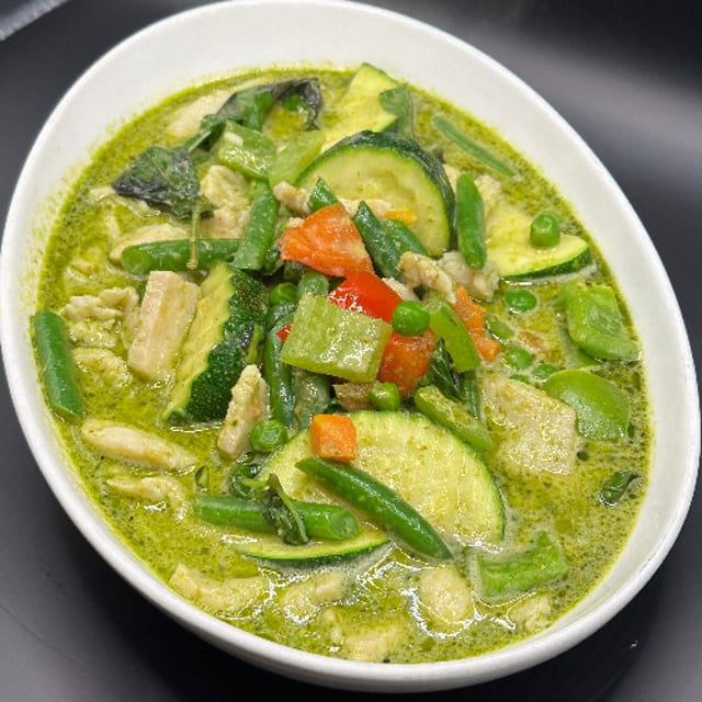 6. Green Curry.